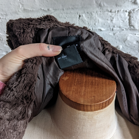 Y2K Vintage Vegan Fur Chunky Textured Chocolate Furry Vest - Picture 9 of 9